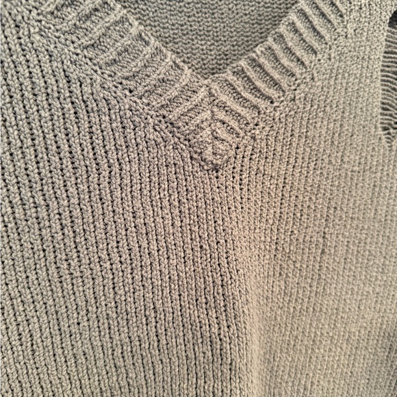 Elan distressed olive green sweater - Picture 3 of 5